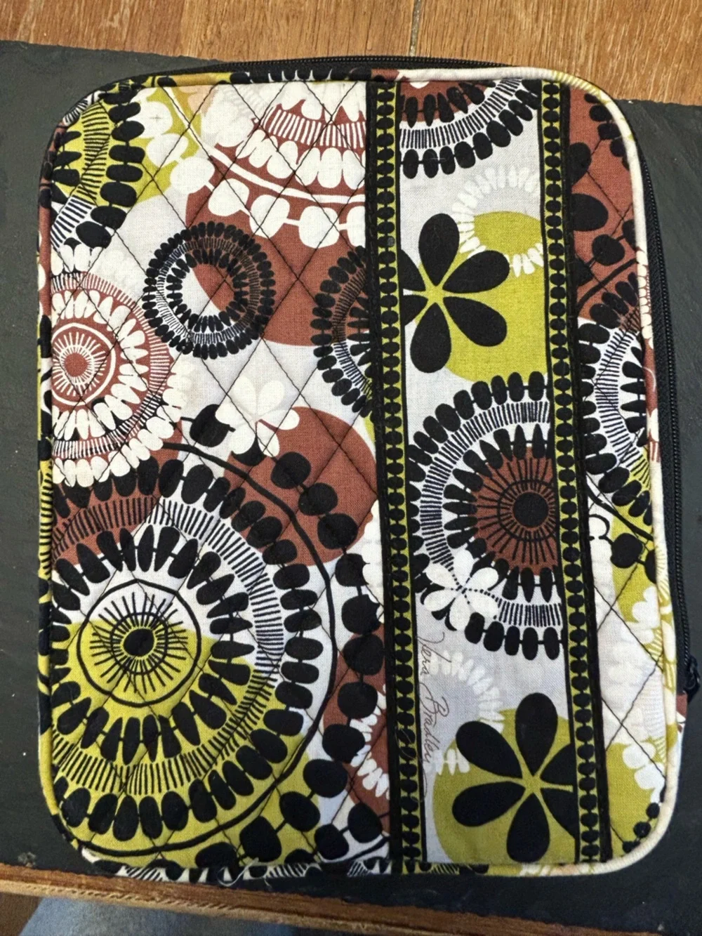 Vera Bradley Cocoa Moss eReader Sleeve-New with original glass cleaner wipe.